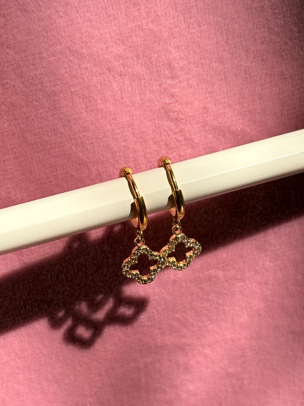 Clover leaf drop earrings