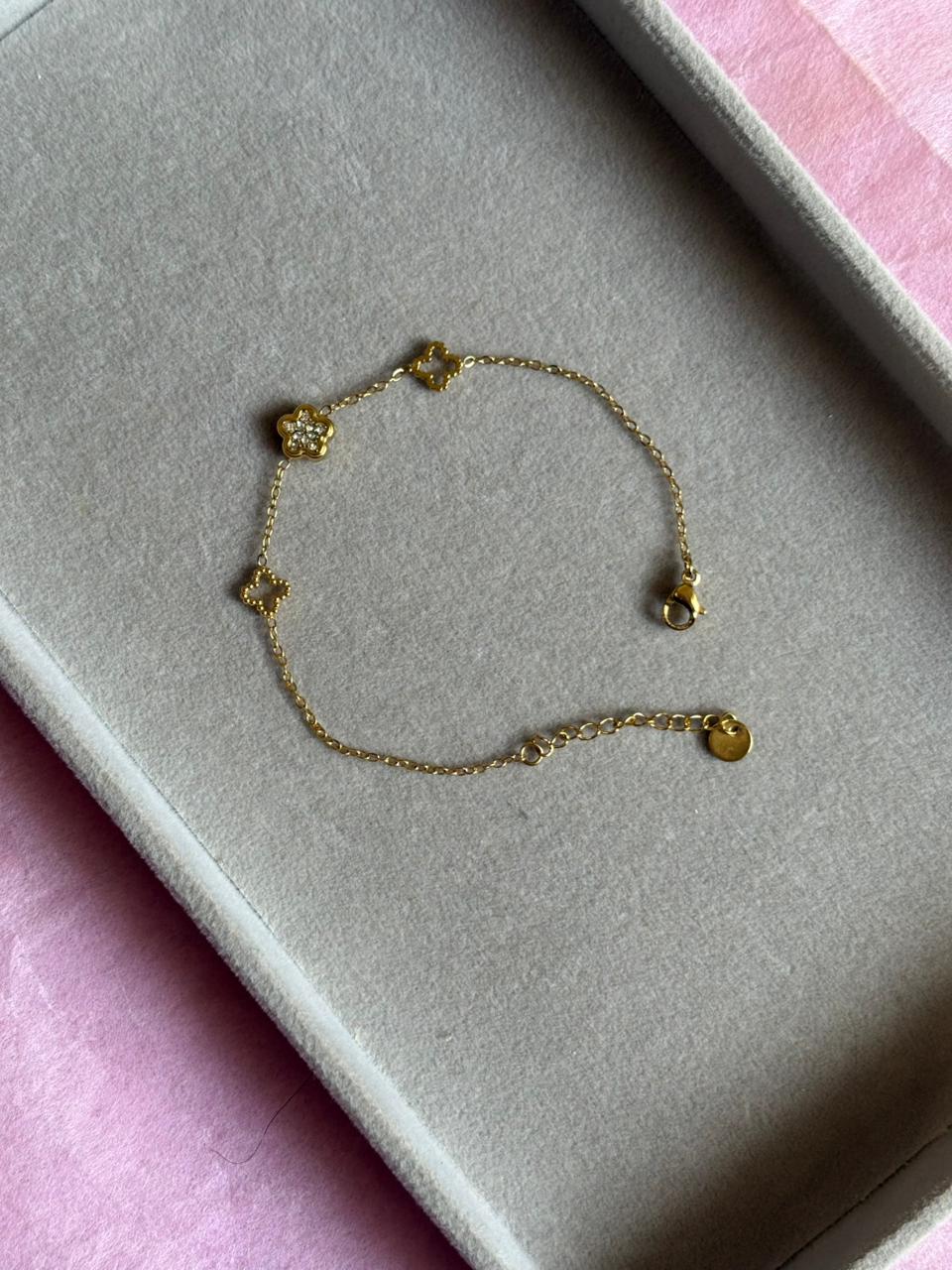 Luna Clover Gold Bracelet